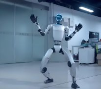 <b>机械臂可以或许施行更为复杂的动</b>